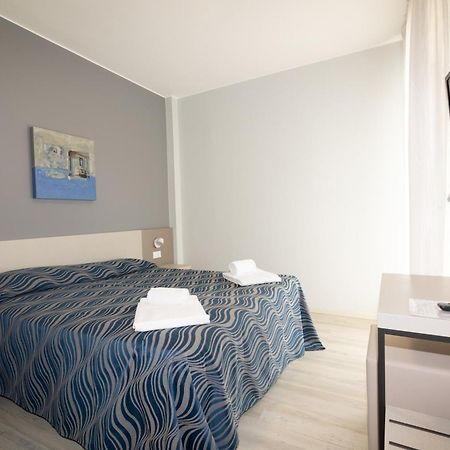 Hotel Nember Lido di Jesolo Bagian luar foto