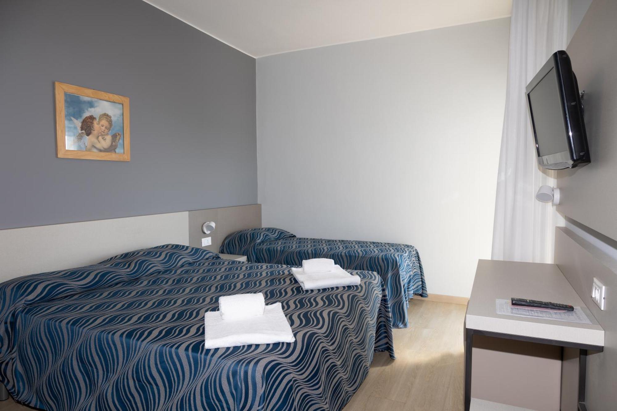 Hotel Nember Lido di Jesolo Bagian luar foto